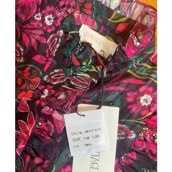 NWT Divine Heritage Bib Front Floral Ruffle Blouse Top Pink Size Small - Picture 9 of 9